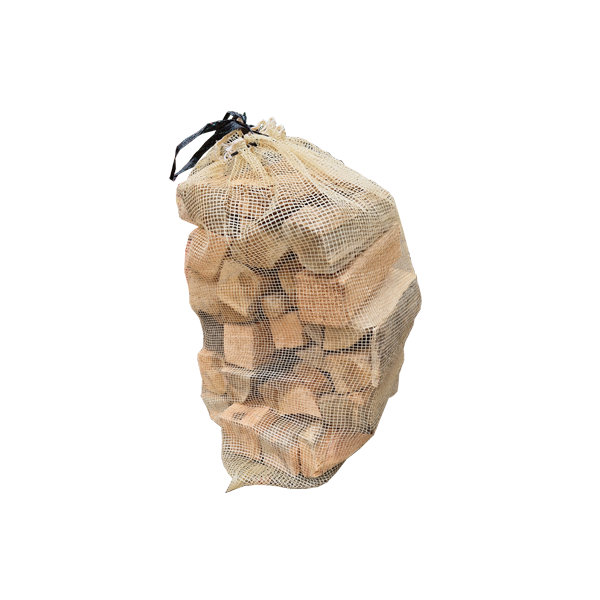 Brennholz im Raschelsack